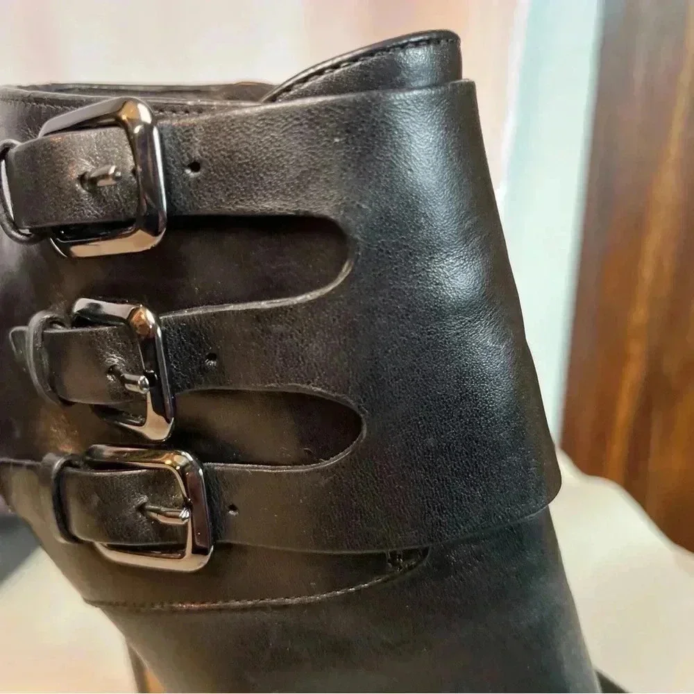 EUC MICHAEL KORS ANKLE BOOT BLK SZ 6M LEATHER 3 BUCKLE ZIPPER 3 IN STILETTO